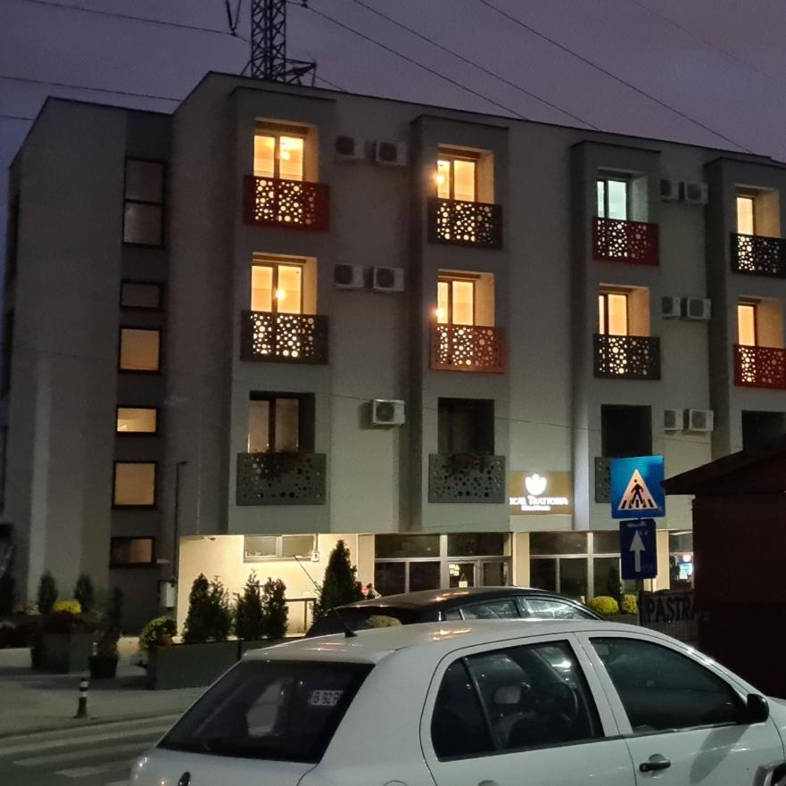 Albert Hotel Roşu Exterior foto